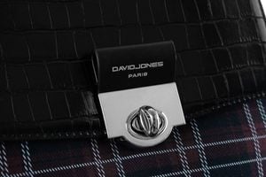 David Jones Plecak damski z frontem w kratę zamykany klapką, eko skóra David Jones Nie dotyczy 7