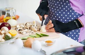 Fit4Med Ciepłe Dotykowe Termoaktywne Rękawiczki Biegania M 4