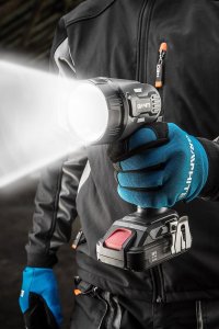 Graphite Latarka akumulatorowa Energy+ 18V 58G007 + akumulator 4 Ah z ładowarką 58GE132 3