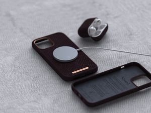 Njord by Elements Njord by Elements Etui z islandzkiej skóry łososia do iPhone 12 Pro Max purpurowe 15