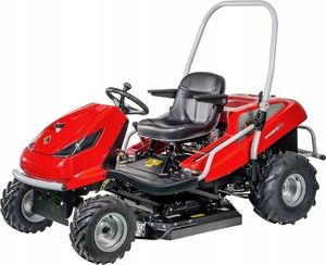 Traktor ogrodowy Oleo-Mac Apache 92 Evo 4x4 Emak 2