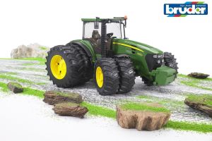 Bruder Traktor John Deere 7930 z podwójnymi kołami (03052) 6