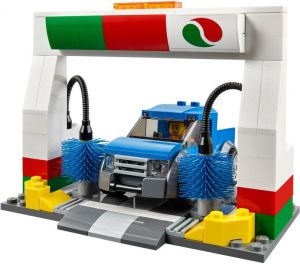 LEGO Stacja Paliw (60132) 8