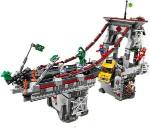 LEGO Marvel Super Heroes Spiderman: Pajęczy Wojownik (76057) 4