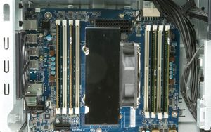 Komputer HP WorkStation Z440 TW Intel Xeon E5-1630 v3 32 GB 512 GB SSD Windows 10 Pro 6