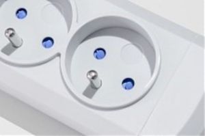 Listwa zasilająca Armac Multi M6 przeciwprzepięciowa 6 gniazd 2.5 m szara (M6/25/SZ) 2