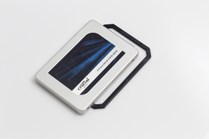 Dysk SSD Crucial 750 GB 2.5" SATA III (CT750MX300SSD1) 5