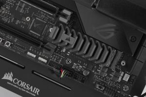 Dysk SSD Corsair MP600 PRO XT 1TB M.2 2280 PCI-E x4 Gen4 NVMe (CSSD-F1000GBMP600PXT) 2