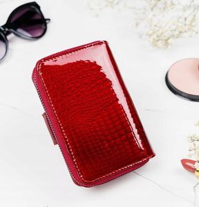 Lorenti Kup Przydasie LORENTI Pionowy, zapinany portfel damski z lakierowanej skóry naturalnej  Lorenti 3