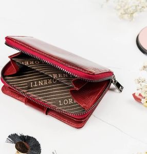 Lorenti Kup Przydasie LORENTI Pionowy, zapinany portfel damski z lakierowanej skóry naturalnej  Lorenti 8