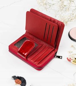 Lorenti Kup Przydasie LORENTI Pionowy, zapinany portfel damski z lakierowanej skóry naturalnej  Lorenti 10