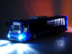 Jokomisiada Autobus sterowany z otwieranymi drzwiami RC0282 2