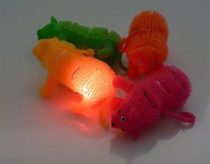 Figurka Moneks Miękkie zwierzęta świecące piszczące misie Pieski 7