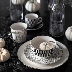 Florina Filiżanka porcelanowa Florina Black Avenue Chanella 240 ml czarno-biała 3