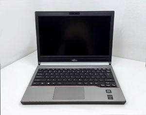 Laptop Fujitsu Fujitsu Lifebook E734 Core i3 4100M (4-gen.) 2,5 GHz / 8 GB / 120 SSD / 13,3'' / Win 10 Prof. (Update) / kamerka 2
