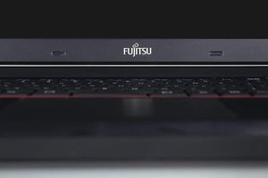 Laptop Fujitsu Fujitsu Lifebook A574 Core i3 4000M (4-gen.) 2,4 GHz / 4 GB / 480 SSD / 15,6 / Win 10 Prof. (Update) 3