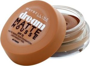 Maybelline  Dream Matte Mousse SPF 15 podkład o konsystencji musu 40 Fawn 18ml 1