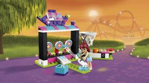 LEGO Friends Automaty w parku rozrywki (41127) 10