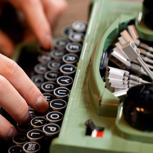 LEGO Ideas Maszyna do pisania (21327) 4