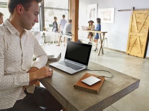 Dysk zewnętrzny HDD Seagate HDD 2 TB Srebrny (STEH2000200) 6