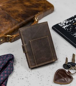 Always Wild Pionowy, zapinany portfel męski z zewnętrzną kieszonką na kartę Always Wild Nie dotyczy 3