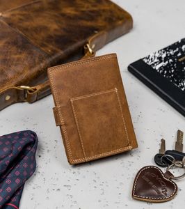 Always Wild Pionowy, zapinany portfel męski z zewnętrzną kieszonką na kartę Always Wild Nie dotyczy 3