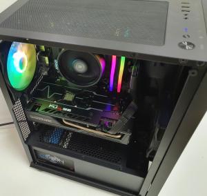 Komputer Komputery Kwadraciak Komputer gamingowy RYZEN 5-3600+ Radeon Sapphire RX 5700XT 8 GB 8