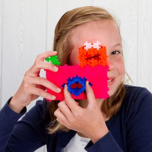Plus Plus Mini mix 600 szt. (Basic, Neon) i 2 płytki konstrukcyjne 11