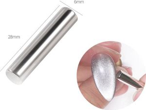 Reney Cosmetics Magnes cylindryczny do Cat Eye 1