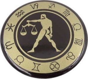 Giftdeco Waga - znak zodiaku - magnes. Śr. 6cm; metal emaliowany 2
