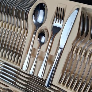 Karl Hausmann Komplet Sztućców w Walizce 72 el Połysk ERIS 4