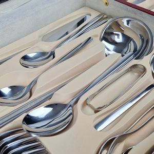 Karl Hausmann Komplet Sztućców w Walizce 72 el Połysk ERIS 5