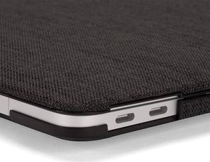 Etui Incipio Incase Textured Hardshell Woolenex - obudowa ochronna do MacBook Air 13" 2020 (grafitowa) 6