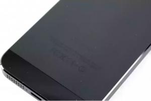 Smartfon Apple iPhone 5 5