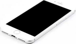 Smartfon Apple iPhone 7 2/32GB Srebrny Powystawowy 2