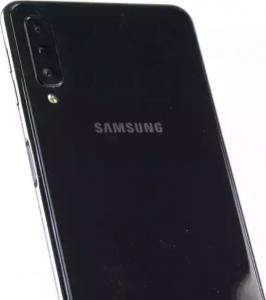 Smartfon Samsung Galaxy A7 2018 4/64GB Dual SIM Czarny Klasa A- 2
