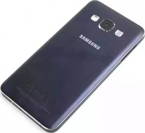 Smartfon Samsung Galaxy A3 2/16GB Czarny Klasa A- 2