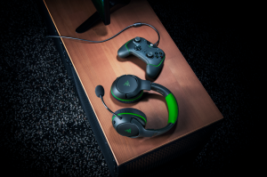 Pad Razer Wolverine V2 Xbox Series X|S • PC biały (RZ06-03560200-R3M1) 4