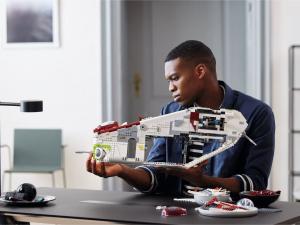 LEGO Star Wars Kanonierka Republiki (75309) 3