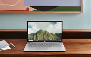 Laptop HP HP 17 FHD Intel Core i7-1165G7 16/512GB SSD MX450 9