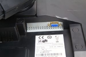 Monitor Samsung SyncMaster 740N 17" 1280x1024 VGA Klasa A 6