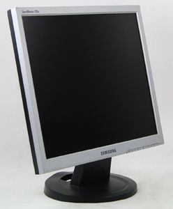 Monitor Samsung SyncMaster 720N 17" 1280x1024 VGA Klasa A- 3