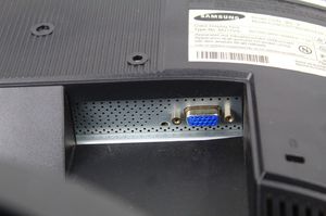 Monitor Samsung SyncMaster 720N 17" 1280x1024 VGA Klasa A- 8