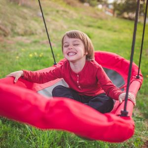 Huśtawka Majowo CZERWONA HUŚTAWKA DLA DZIECKA TYPU BOCIANIE GNIAZDO ŁÓDKA 8