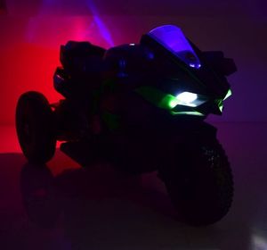 Import SUPER-TOYS SUPER ŚCIGACZ 12 V, NOWOCZESNA BRYŁA, POMPOWANE KOŁA, GAZ W MANETCE, DWA SILNIKI/MOTOR-H 25