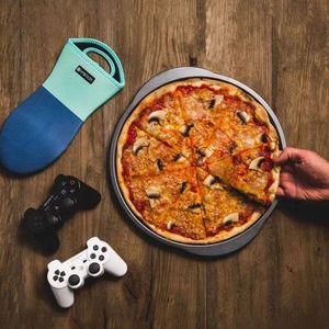 Ambition Zestaw do Pizzy Blacha na Pizzę 35,5 cm Perforowana + Nóż 4