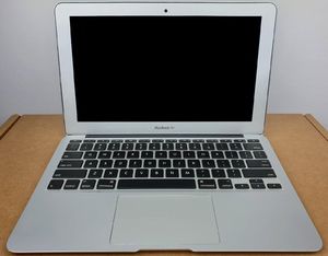 Laptop Apple Laptop Apple Macbook Air A1465 i5 - 3 generacji / 4GB / 128GB SSD / 11,6 HD / 2012 / Klasa A- / VM 2