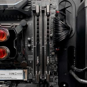 Pamięć Patriot Viper Steel, DDR4, 16 GB, 3600MHz, CL18 (PVS416G360C8) 3
