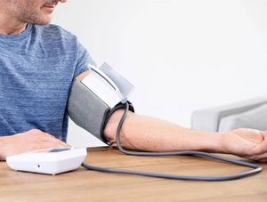 Ciśnieniomierz Beurer Beurer Ciśnieniomierz BM 51 easyClip, biały 3