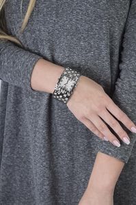 Zegarek Jordan Kerr Jordan Kerr Zegarek damski, bransoleta zdobiona dużymi cyrkoniami, antyalergiczny 2